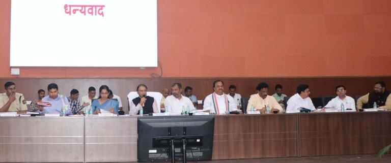जिल्हा नियोजनचा ४१६.५८ कोटीचा प्रारूप आराखडा मंजूरराज्यस्तरीय बैठकीत वाढीव निधीसाठी प्रयत्न करणार :पालकमंत्री डॉ. पंकज भोयर&nbsp;&nbsp;&nbsp;&nbsp;&nbsp;&nbsp;&nbsp;&nbsp;&nbsp;&nbsp;&nbsp;&nbsp;&nbsp;&nbsp;&nbsp;&nbsp;&nbsp;&nbsp;&nbsp;&nbsp;&nbsp;&nbsp;&nbsp;&nbsp;&nbsp;&nbsp;&nbsp;&nbsp;&nbsp;&nbsp;&nbsp;&nbsp;&nbsp;&nbsp;&nbsp;&nbsp;&nbsp;&nbsp;&nbsp;
