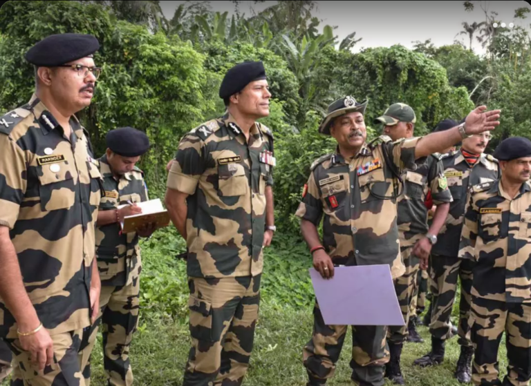 भारत बांग्लादेश सीमा पर 7 घुसपैठ गिरफ्तार,मदद करने वाले 3 भारतीय भी पकड़े गए