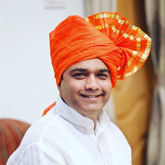 पालकमंत्री घेऊन जाणार 200 शेतक-यांना बारामतीला :शेतकरी करणार आधुनिक शेताचा अभ्यास,उत्पन्न वाढीसाठी होणार फायदा