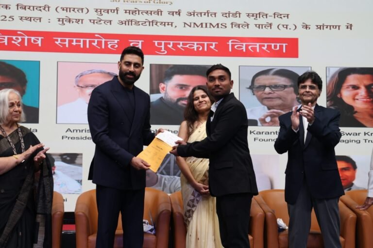 आशुतोष वंदना संतोष इंगळे, हा विधी विद्यार्थी युवा बिरादरी च्या राष्ट्रीय युवा भूषण 2k25 व राष्ट्रीय युवा सांसद ( विद्यार्थी ) 2025 पुरस्कराने सन्मानीत.