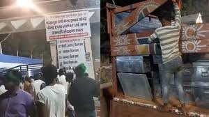 RJD कार्यकर्ताओं ने डुप्लीकेट EVM का लगाया आरोप, Boxes खुले तो निकले खाली